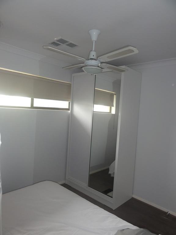 Prime Location & Spacious Adelaide Exterior photo